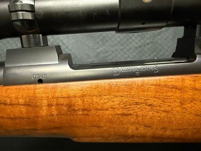 EXCELLENT DAKOTA ARMS 76 270 WIN WITH LEUPOLD VX-lll 6.5-20-40 - Image 11 of 13