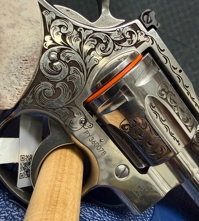 COLT PYTHON TYLER GUN WORKS PREMIER ENGRAVED STAG GRIPS 3