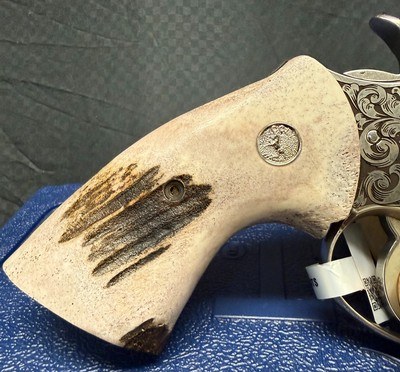 COLT PYTHON TYLER GUN WORKS PREMIER ENGRAVED STAG GRIPS 3