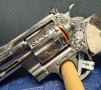 COLT PYTHON TYLER GUN WORKS PREMIER ENGRAVED STAG GRIPS 3