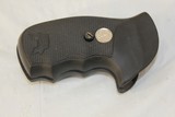 Colt V Frame Grips for Anaconda - 1 of 2