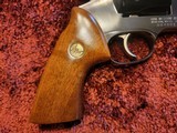 DAN WESSON 44V MAGNUM - 10 of 15