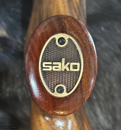 FREE SAFARI, NEW SAKO CUSTOM SHOP 85 BAVARIAN 300 WIN MAG HIGH GRADE WOOD - LAYAWAY AVAILABLE - Image 17 of 19