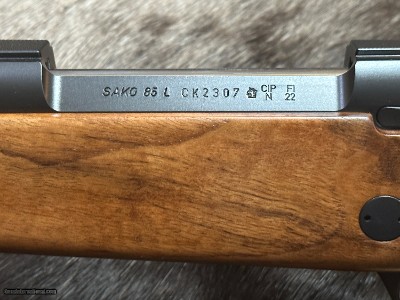 FREE SAFARI, NEW SAKO CUSTOM SHOP 85 BAVARIAN 300 WIN MAG HIGH GRADE WOOD - LAYAWAY AVAILABLE - Image 13 of 19