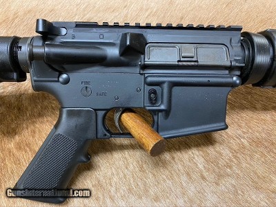 NIB HIGH STANDARD MANUFACTURING HSA-15 FLATTOP CARBINE 5.56 M4 CAR-15