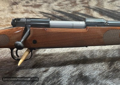 FREE SAFARI, NEW WIN 70 FEATHERWEIGHT 30-06 22