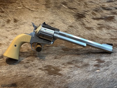 FREE SAFARI, NEW FREEDOM ARMS MODEL 97 PREMIER GRADE 17HMR 7.5