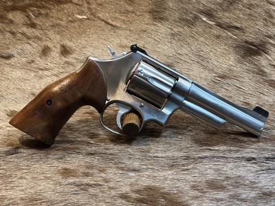 NEW SMITH & WESSON 686 PLUS MOUNTAIN 357 MAG L-FRAME 4