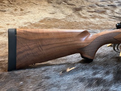 NEW WINCHESTER MODEL 70 SUPER GRADE 300 WIN MAG 26