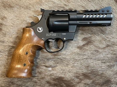 NEW KORTH NXR 6 SHOT 44 REMINGTON MAGNUM 4" BARREL, WOOD GRIP, NIGHTHAWK CUSTOMLAYAWAY AVAILABLE