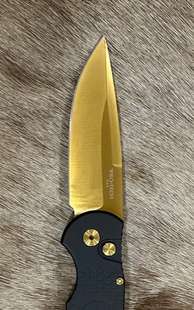 NEW NIGHTHAWK CUSTOM PROTECH TR3 DOUBLE STACK AUTOMATIC KNIFE TiN GOLD - Image 11 of 19