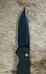 NEW NIGHTHAWK CUSTOM PROTECH TR3 DOUBLE STACK AUTOMATIC KNIFE SAPPHIRE BLUE - Image 12 of 20