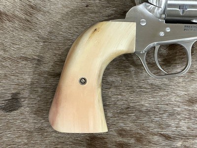 NEW CUSTOM FREEDOM ARMS MODEL 97 PREMIER GRADE 357 MAGNUM W/ DALL SHEEP HORN GRIPS - LAYAWAY AVAILABLE - Image 3 of 24