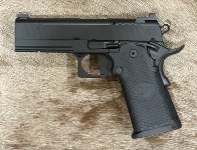 NEW NIGHTHAWK CUSTOM TRS COMMANDER DOUBLE STACK 4.25
