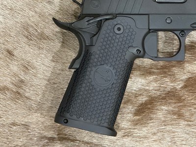 NEW NIGHTHAWK CUSTOM TRS COMMANDER DOUBLE STACK 4.25