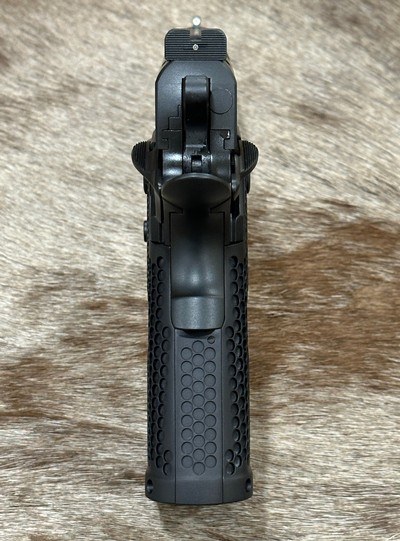 NEW NIGHTHAWK CUSTOM TRS COMMANDER DOUBLE STACK 4.25
