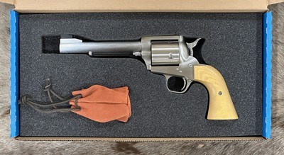 NEW FREEDOM ARMS MODEL 83 PREMIER GRADE 454 CASULL AND 45 COLT 6