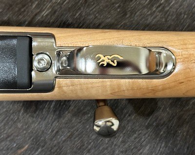 NEW BROWNING X-BOLT 2 WHITE GOLD MEDALLION MAPLE 300 WIN MAG 26