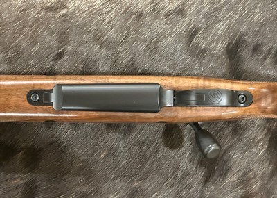 NEW WEATHERBY MARK V FRONTIER 375 H&H MAG, EXHIBITION WALNUT STOCK 24