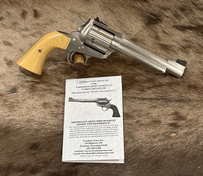 NEW FREEDOM ARMS MODEL 83 PREMIER GRADE 44 REMINGTON MAGNUM 6