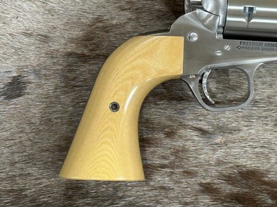 NEW FREEDOM ARMS MODEL 83 PREMIER GRADE 475 LINEBAUGH 7.5