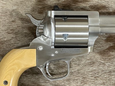 NEW FREEDOM ARMS MODEL 83 PREMIER GRADE 475 LINEBAUGH 7.5