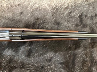 NEW WINCHESTER MODEL 70 SUPER GRADE 243 Win 22