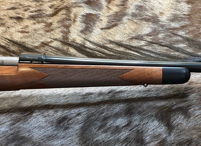 NEW WINCHESTER MODEL 70 SUPER GRADE 264 WIN MAG 26