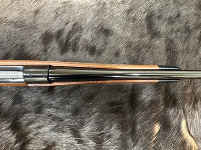NEW WINCHESTER MODEL 70 SUPER GRADE 7mm REMINGTON MAGNUM 26