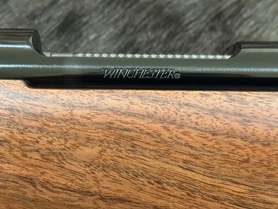 NEW WINCHESTER MODEL 70 SUPER GRADE 300 WSM 24