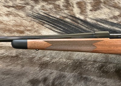 NEW WINCHESTER MODEL 70 SUPER GRADE 300 WSM 24