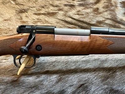 NEW WINCHESTER MODEL 70 SUPER GRADE 300 WIN MAG 26