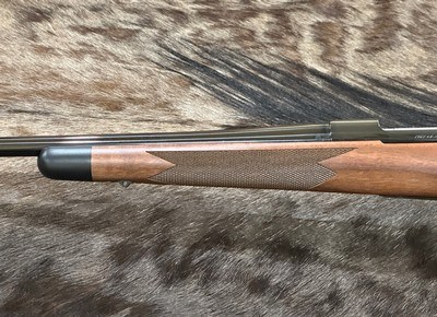 NEW WINCHESTER MODEL 70 SUPER GRADE 300 WIN MAG 26
