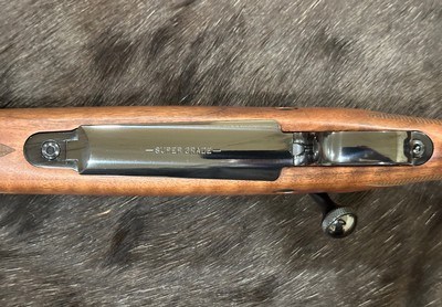 NEW WINCHESTER MODEL 70 SUPER GRADE 300 WIN MAG 26