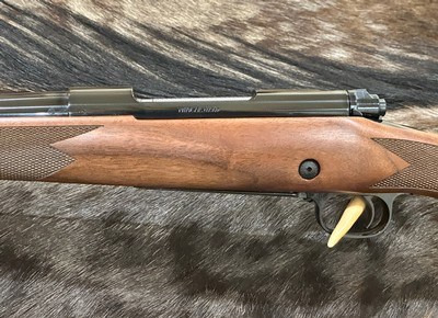 NEW WINCHESTER MODEL 70 SUPER GRADE 300 WIN MAG 26
