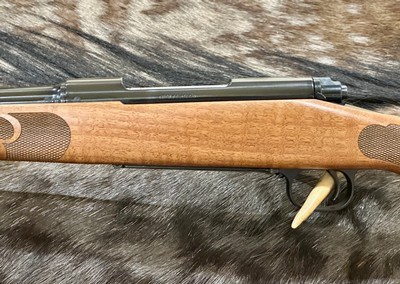 NEW WINCHESTER MODEL 70 FEATHERWEIGHT 25-06 REMINGTON 22