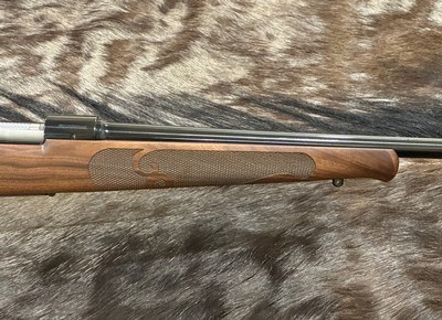 NEW WINCHESTER MODEL 70 FEATHERWEIGHT 25-06 REMINGTON 22