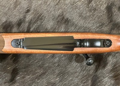 NEW WINCHESTER MODEL 70 FEATHERWEIGHT 25-06 REMINGTON 22