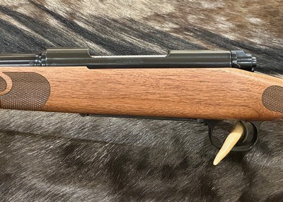 NEW WINCHESTER MODEL 70 FEATHERWEIGHT 25-06 REMINGTON 22