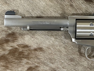 FREEDOM ARMS MODEL 97 PREMIER GRADE 357 MAGNUM 5.5