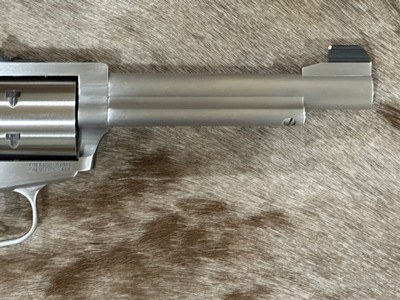 FREEDOM ARMS MODEL 97 PREMIER GRADE 357 MAGNUM 5.5