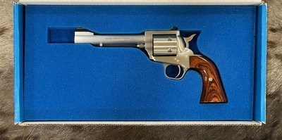 FREEDOM ARMS MODEL 97 PREMIER GRADE 357 MAGNUM 5.5