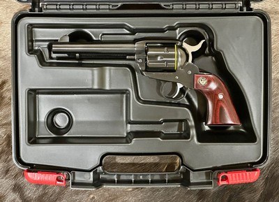 NEW CONSECUTIVE SERIAL NUMBER PAIR OF RUGER VAQUERO 45 COLT 5.5