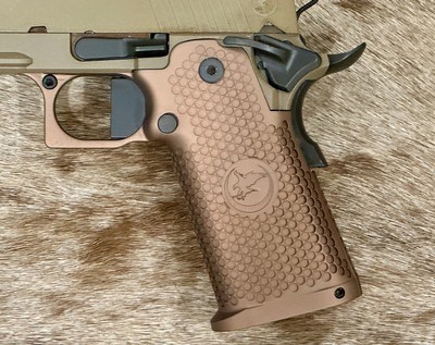 NEW NIGHTHAWK CUSTOM TRS (Tactical Ready Series) COMMANDER DOUBLE STACK 4.25
