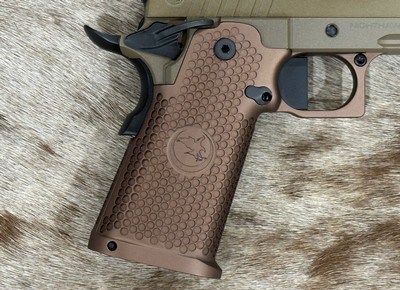 NEW NIGHTHAWK CUSTOM TRS (Tactical Ready Series) COMMANDER DOUBLE STACK 4.25