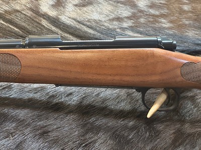 NEW WINCHESTER MODEL 70 FEATHERWEIGHT 22-250 REMINGTON 22
