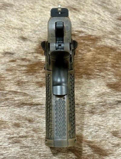 NEW NIGHTHAWK CUSTOM TRS COMMANDER DOUBLE STACK 4.25
