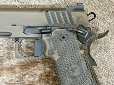 NEW NIGHTHAWK CUSTOM TRS COMMANDER DOUBLE STACK 4.25