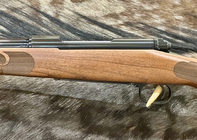 NEW WINCHESTER MODEL 70 FEATHERWEIGHT 25-06 REMINGTON 22