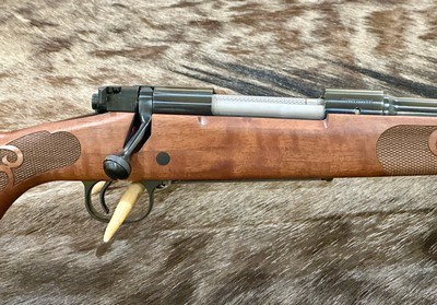 NEW WINCHESTER MODEL 70 FEATHERWEIGHT 25-06 REMINGTON 22